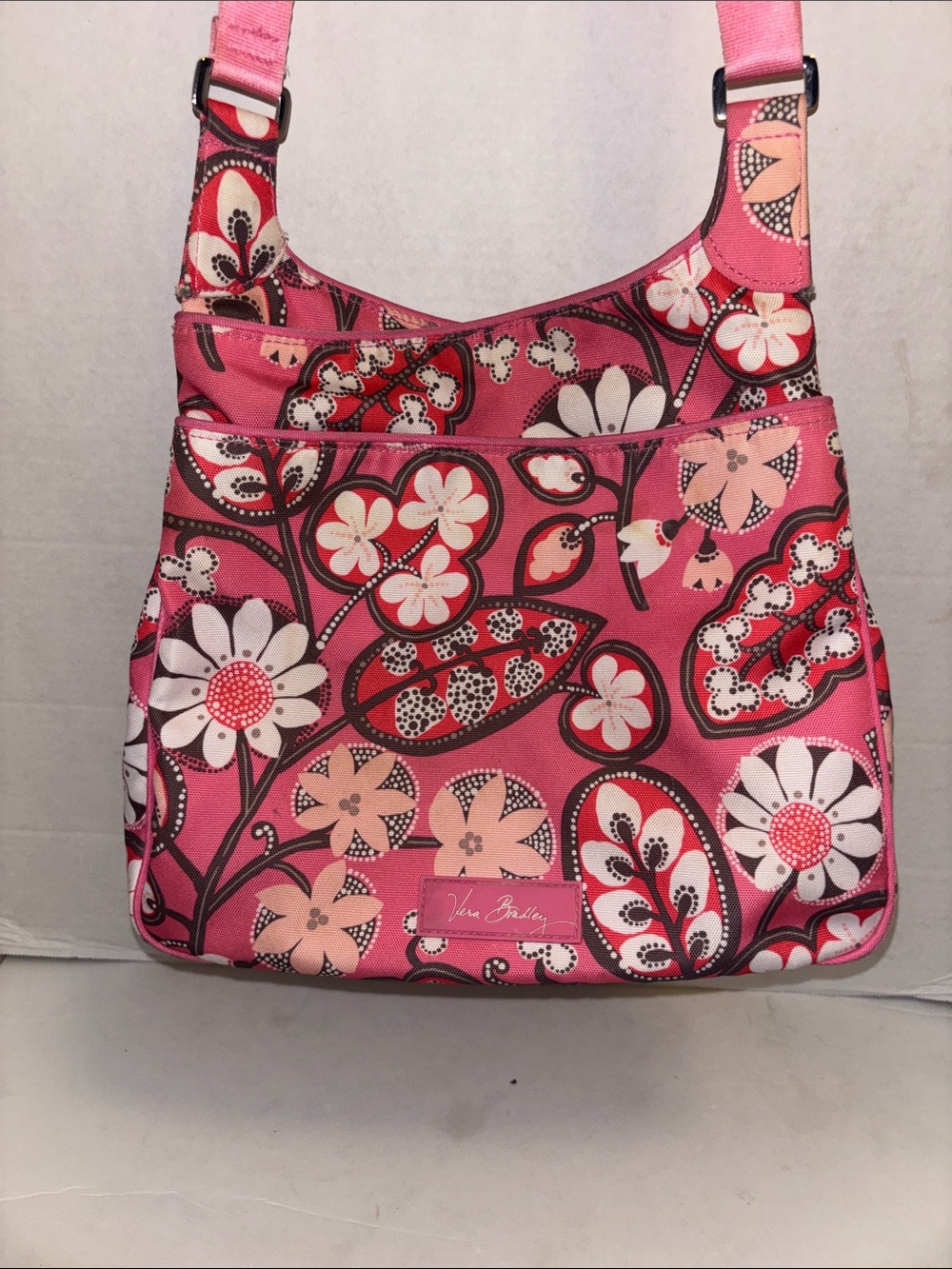 VERA BRADLEY LIGHTEN UP SLIM CROSSBODY BAG IN RETIRED BLUSH PINK FLORAL DESIGN
